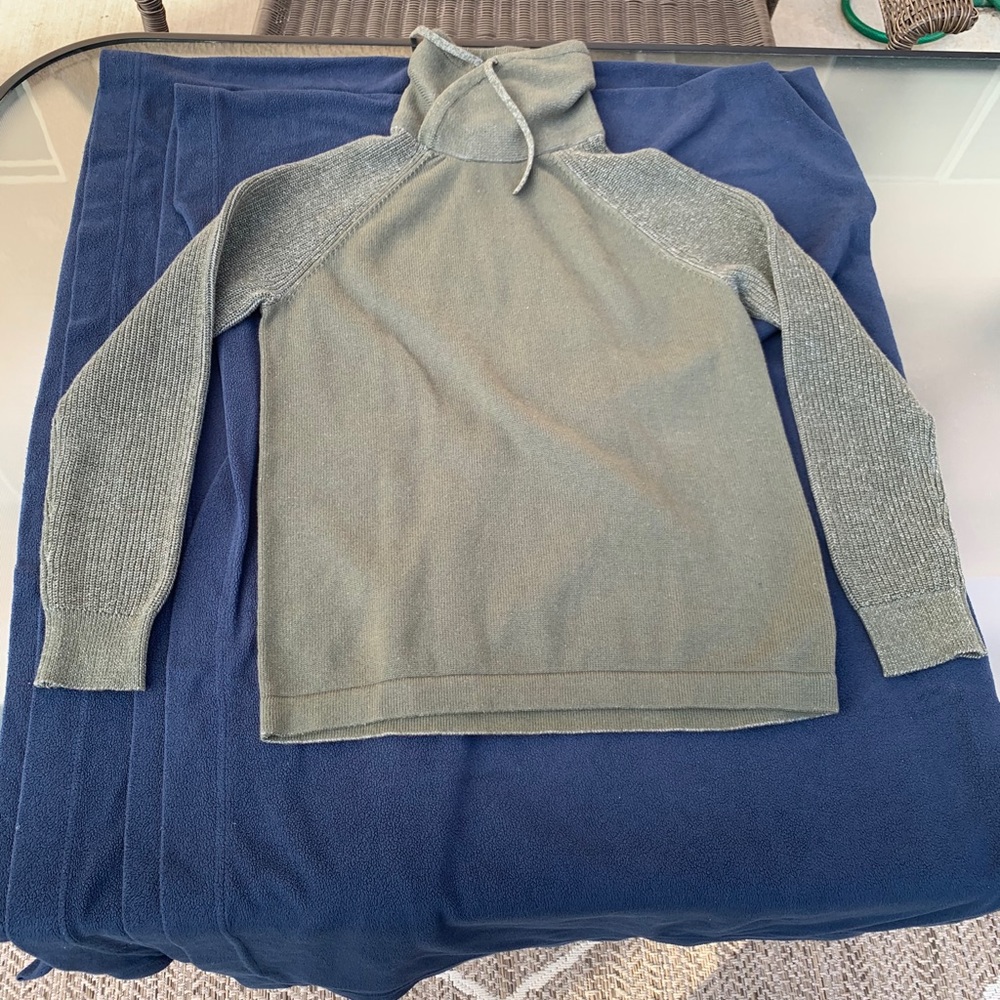 Express Green mock turtleneck sweater size m